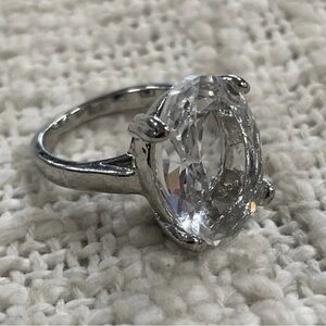 Elegant Silver Ring with Large Clear Gemstone